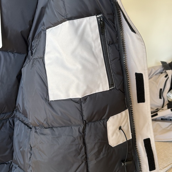 Canada Goose NWT Men's Langford Heritage Parka Jacket Size L Limestone w Fur - Picture 6 of 10